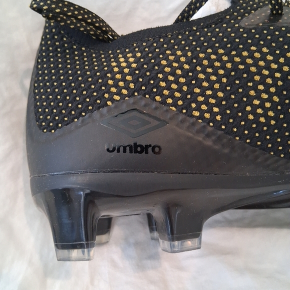 Umbro Black and Gold Athletic Soccer Shoes
